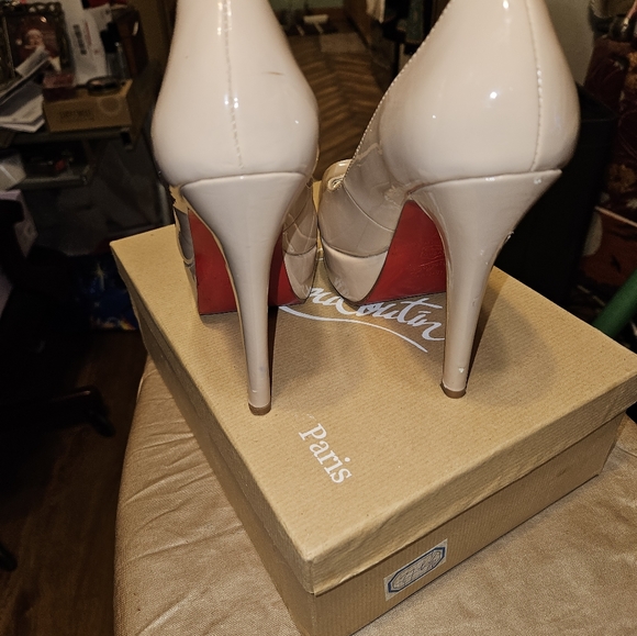 Christian Louboutin Very Privé 120 Peep-Toe Patent Leather Nude Pumps Size 37 - Picture 8 of 11